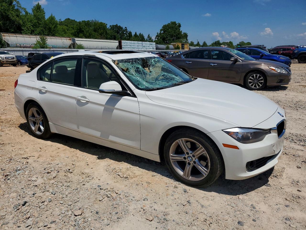 2014 BMW 320 I xDrive - zdjęcie 4