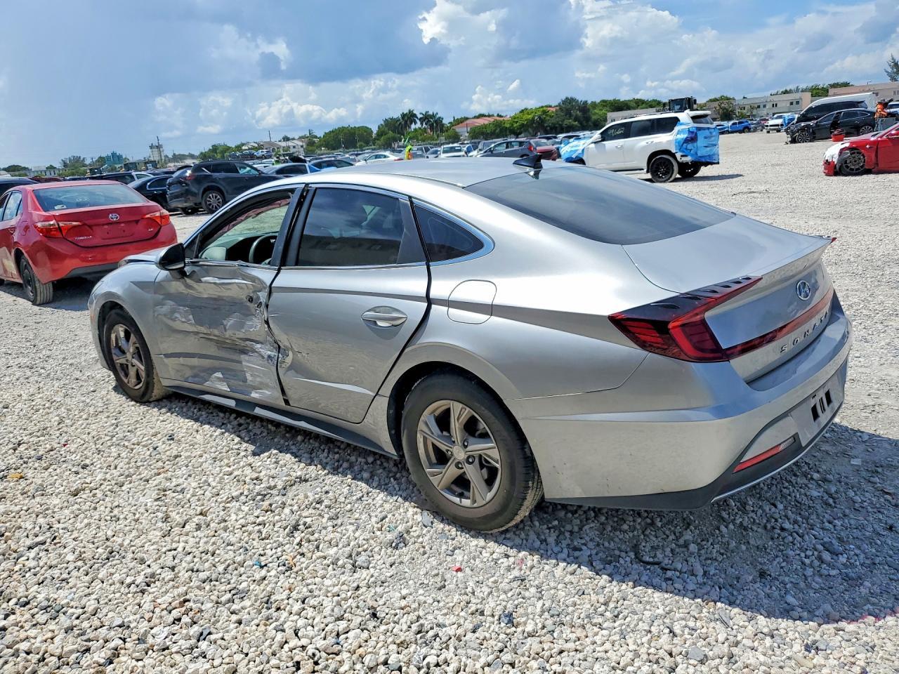 2021 Hyundai Sonata Se - zdjęcie 2