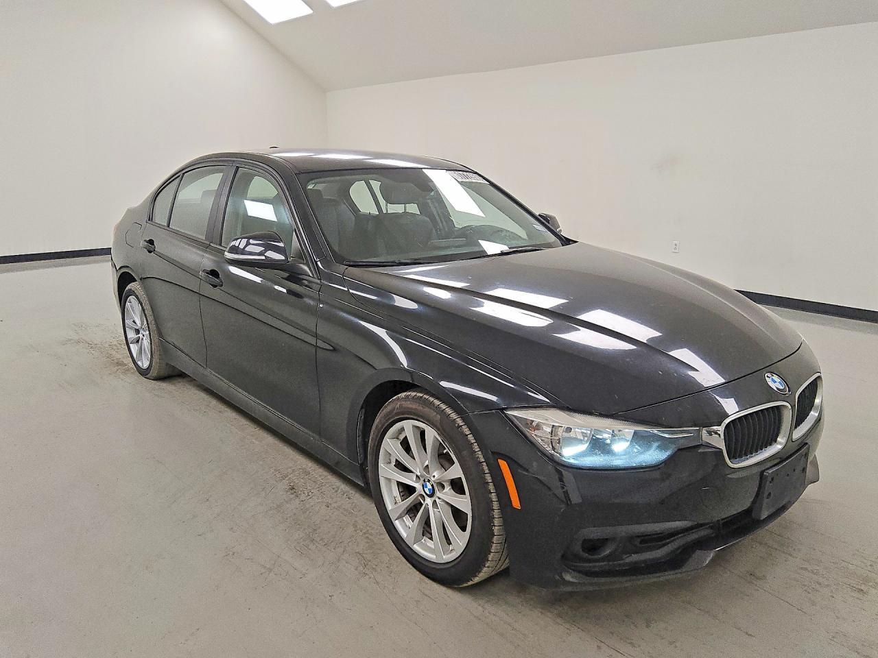 2017 BMW 320 I - zdjęcie 4