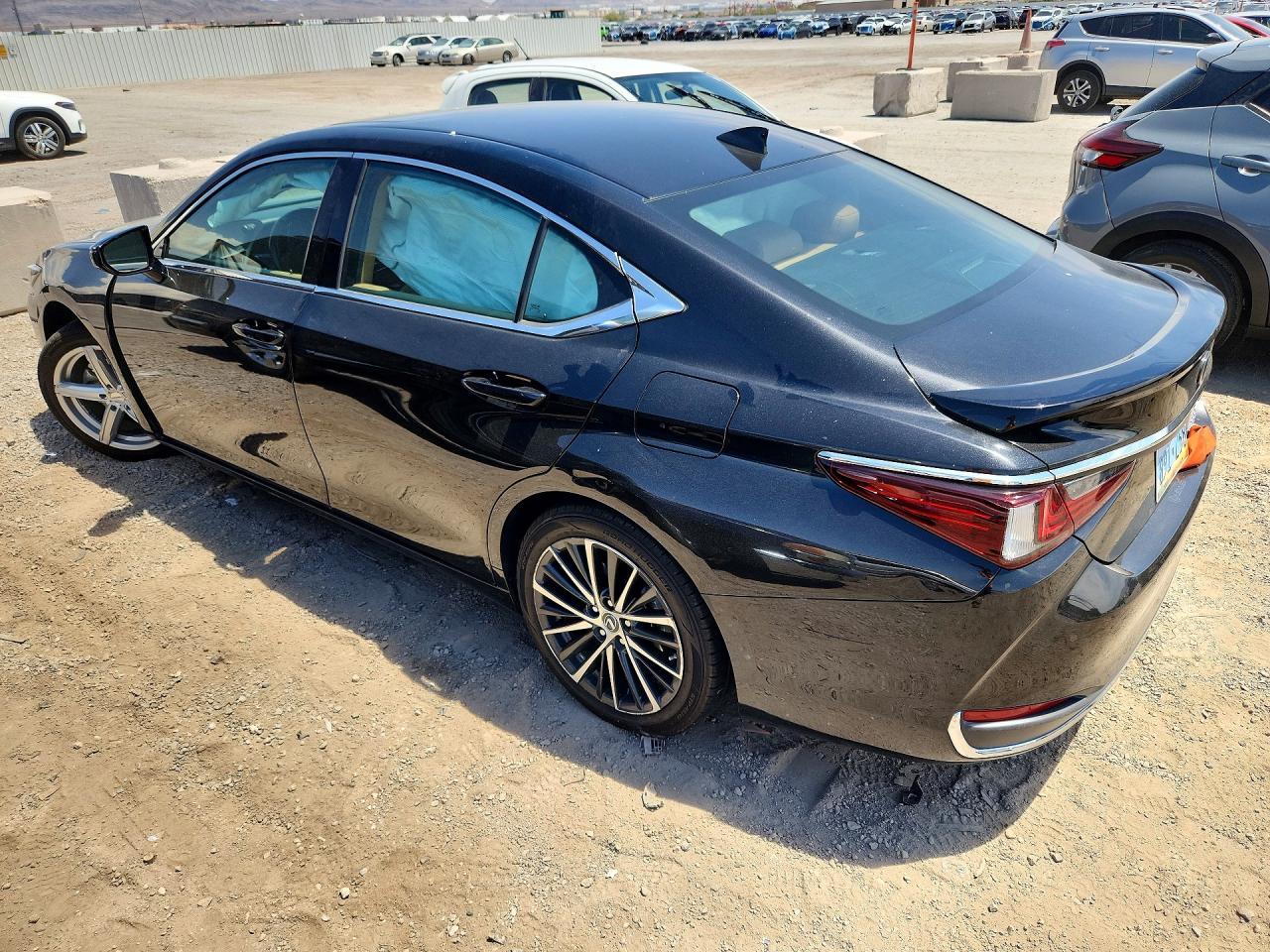 Lexus ES - zdjęcie 2