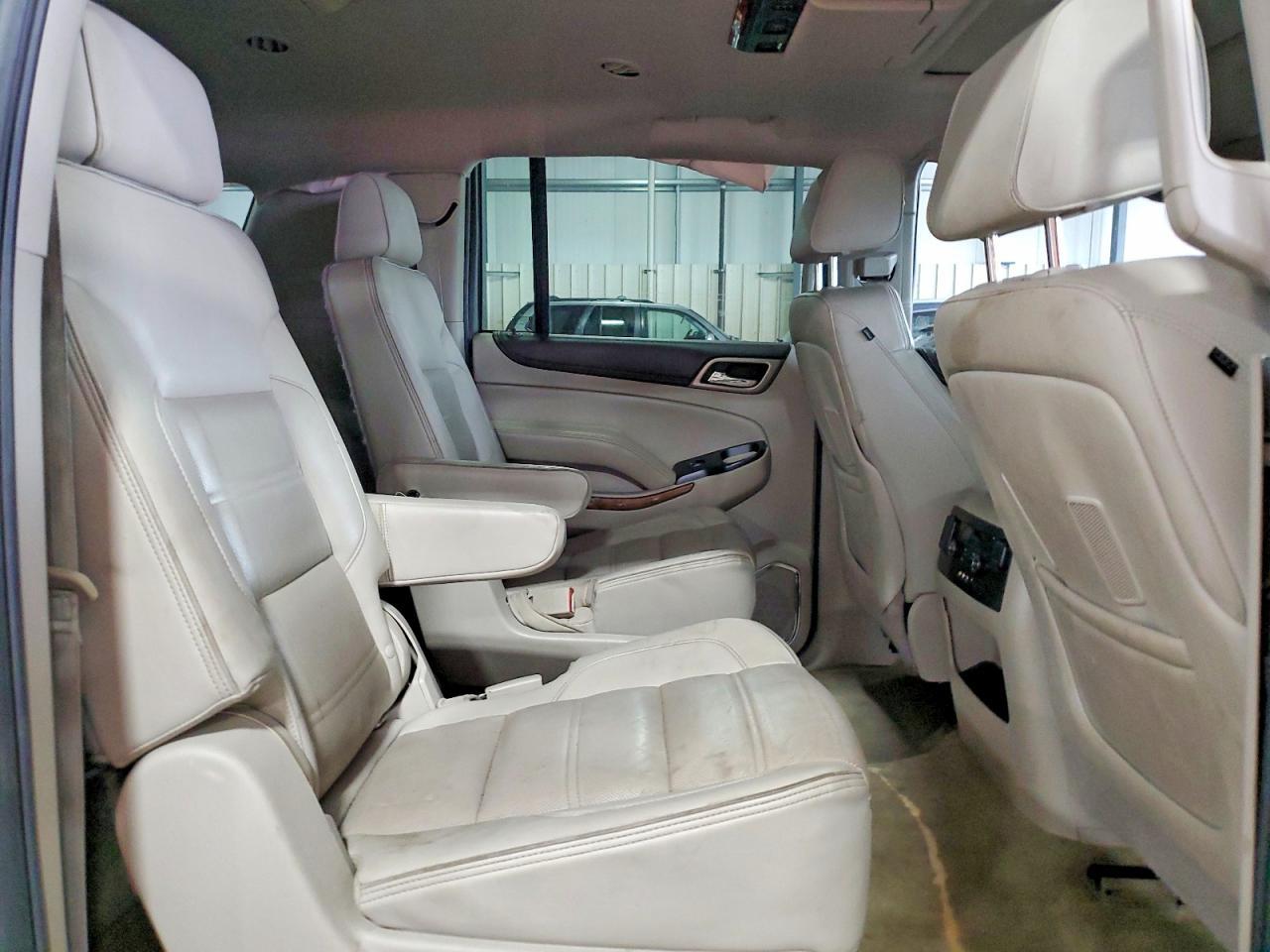 2015 GMC Yukon Xl Denali - zdjęcie 11