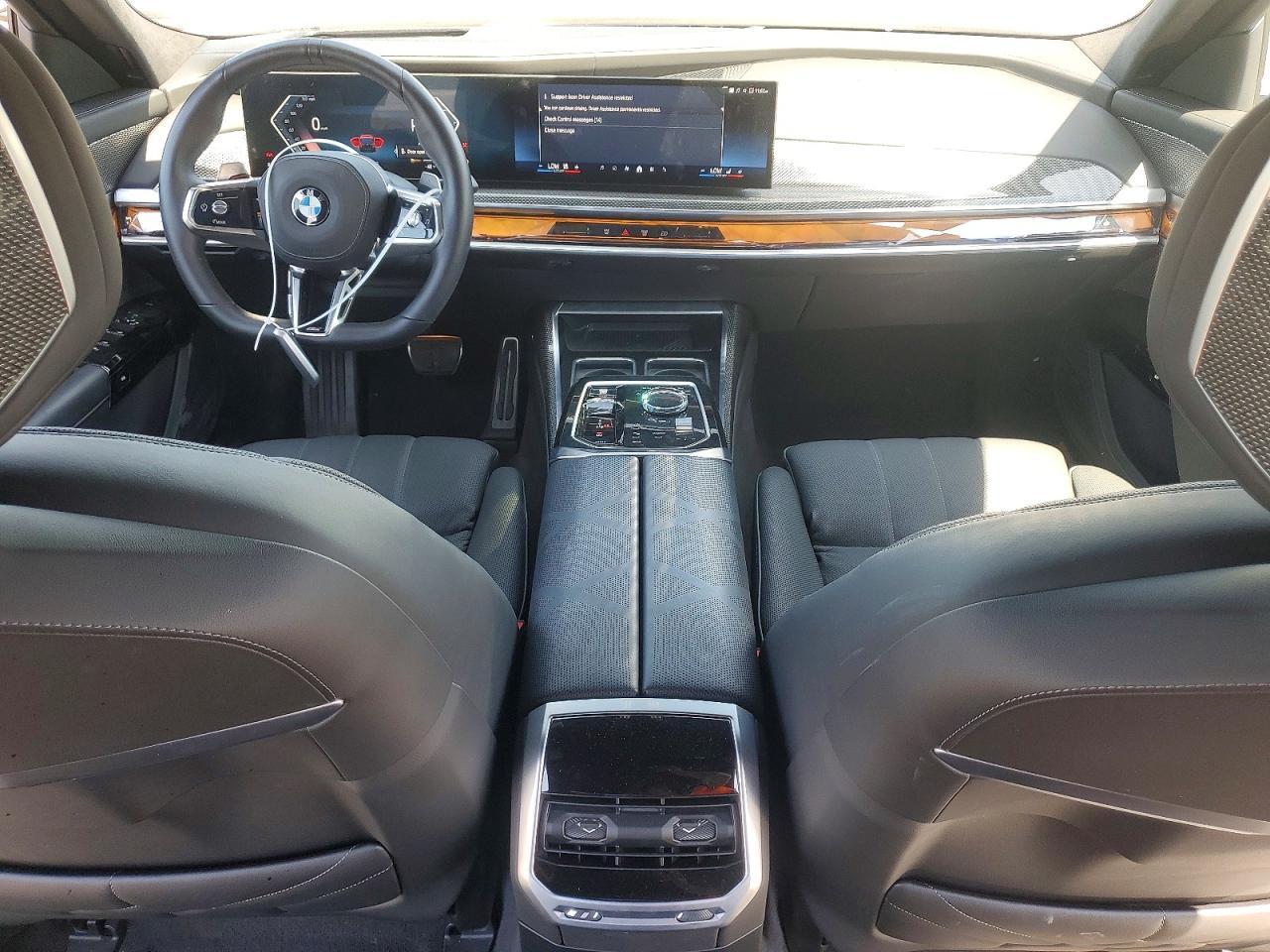 2024 BMW 740 I - zdjęcie 8