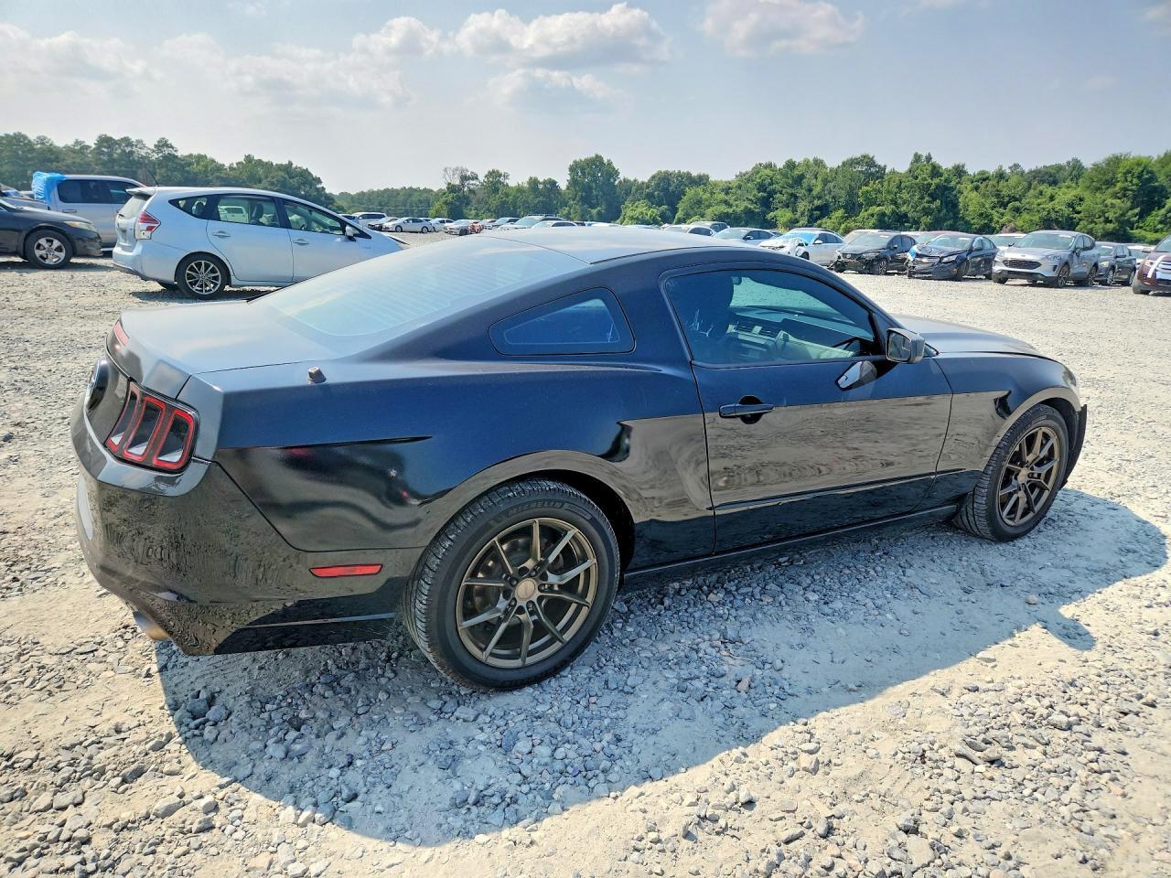 2014 Ford Mustang - zdjęcie 3