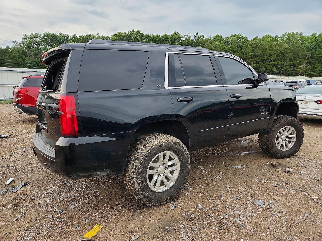 2017 Chevrolet Tahoe C1500 Lt - zdjęcie 3