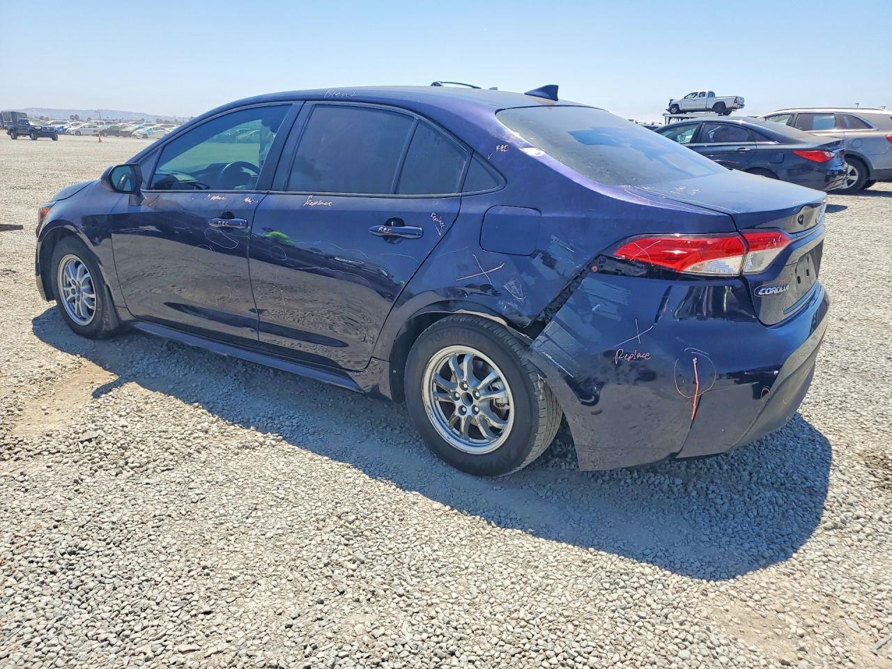 2022 Toyota Corolla Le - zdjęcie 2