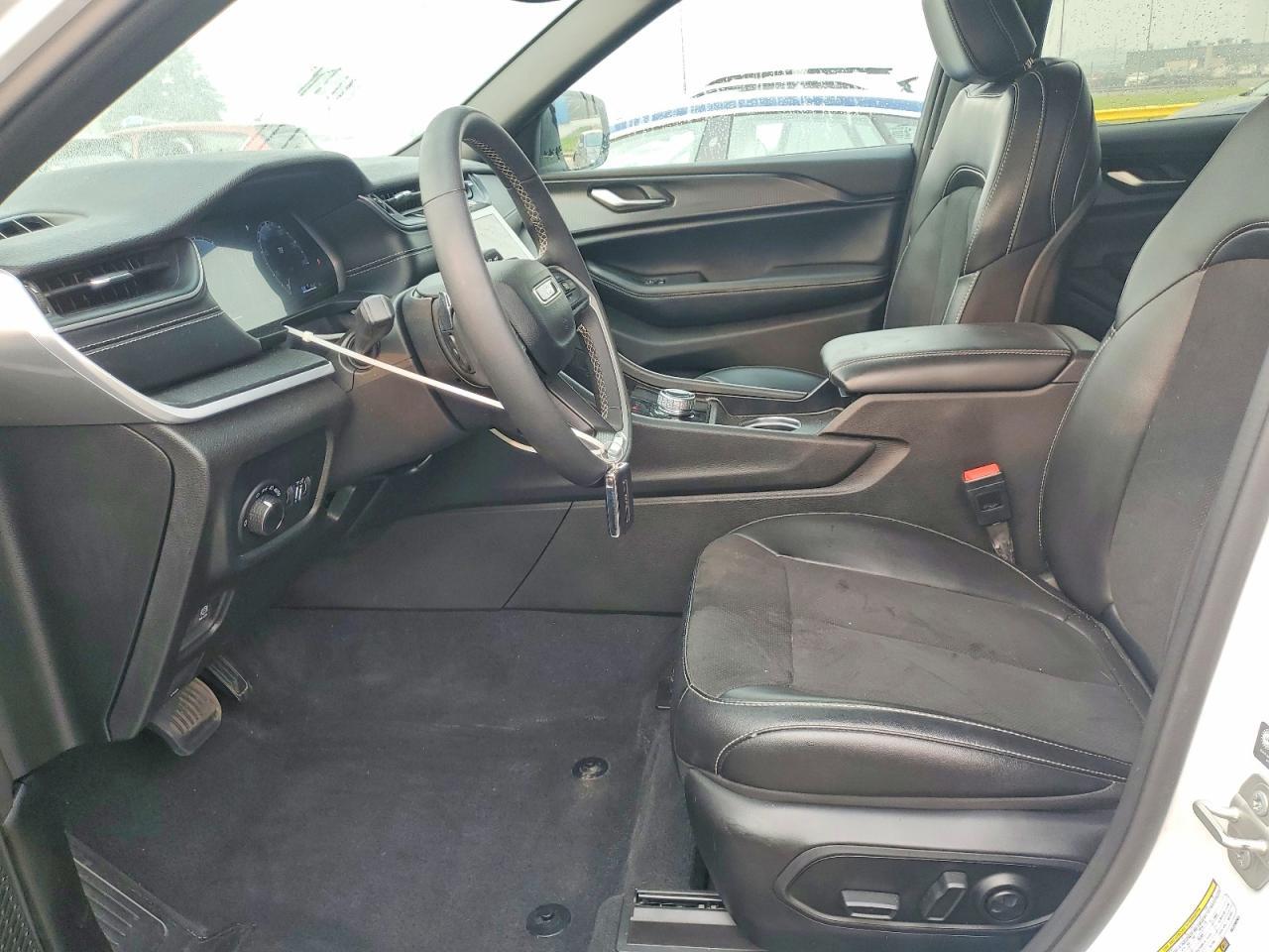 2024 Jeep Grand Cherokee Laredo - zdjęcie 7
