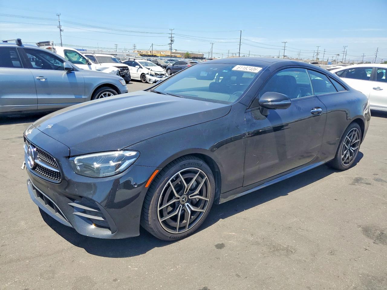 2022 Mercedes-Benz E 450 - zdjęcie główne