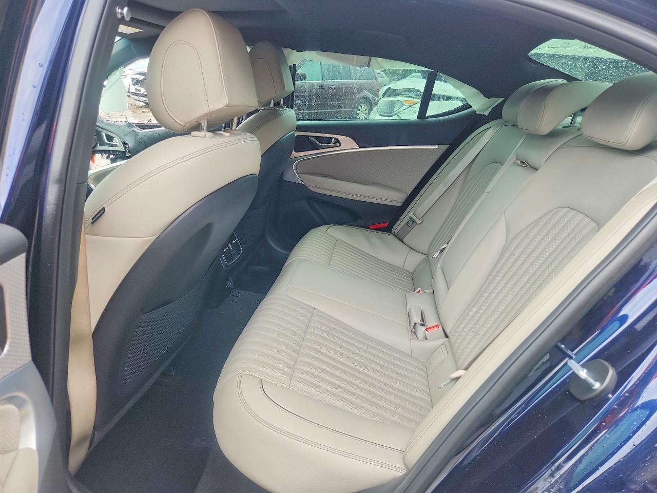 2023 Genesis G70 2.0T - zdjęcie 10