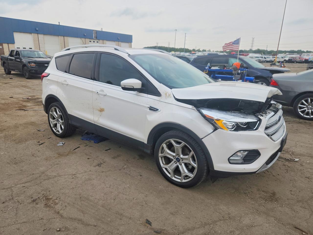 2019 Ford Escape Titanium - zdjęcie 4