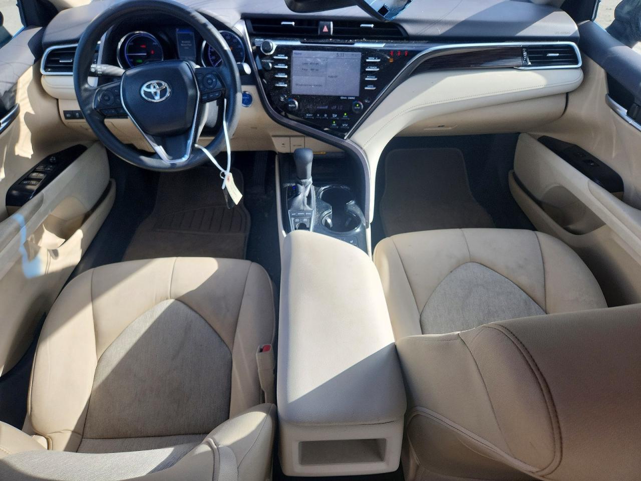 2018 Toyota Camry Le - zdjęcie 8