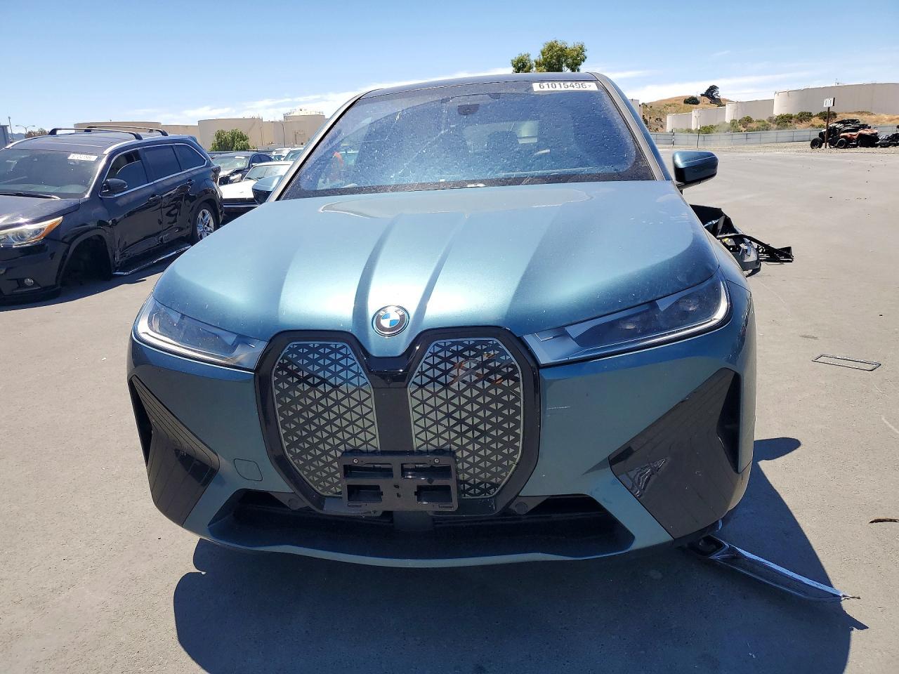 2025 BMW Ix xDrive50 - zdjęcie 5