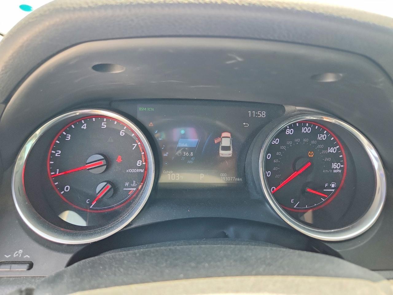 2019 Toyota Camry Xse - zdjęcie 9