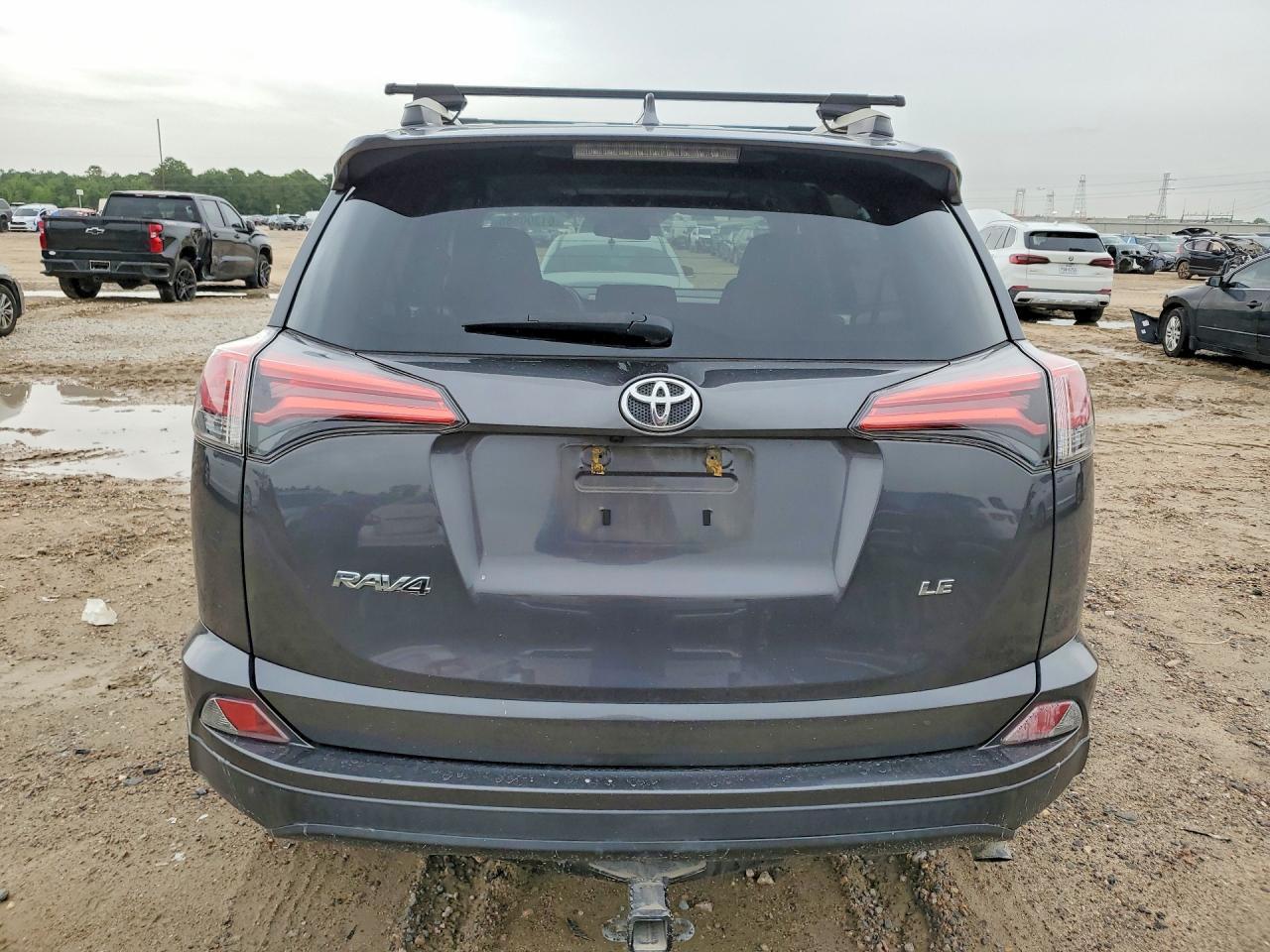 2018 Toyota Rav4 Le - zdjęcie 6