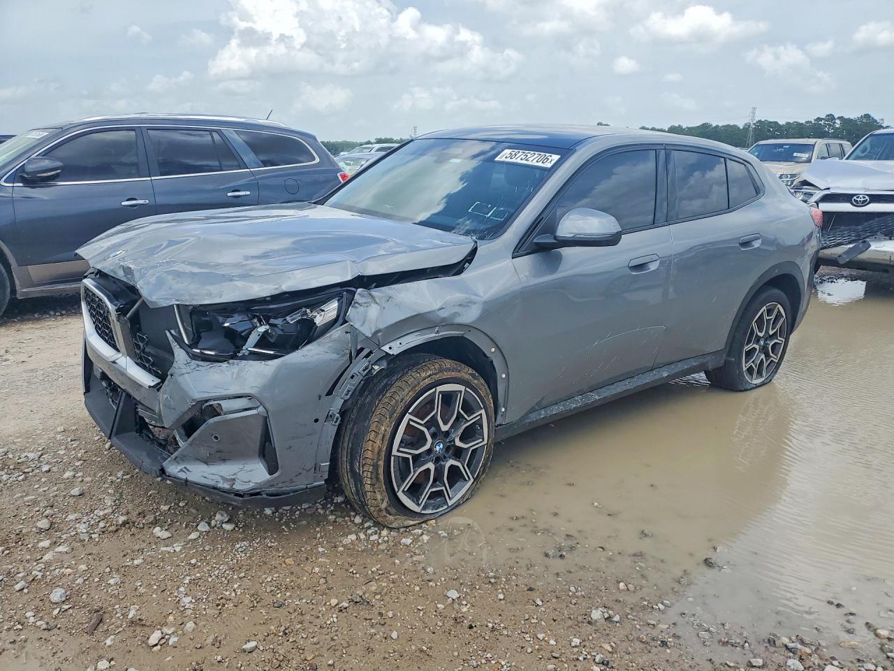 2025 BMW X2 xDrive28I - zdjęcie główne