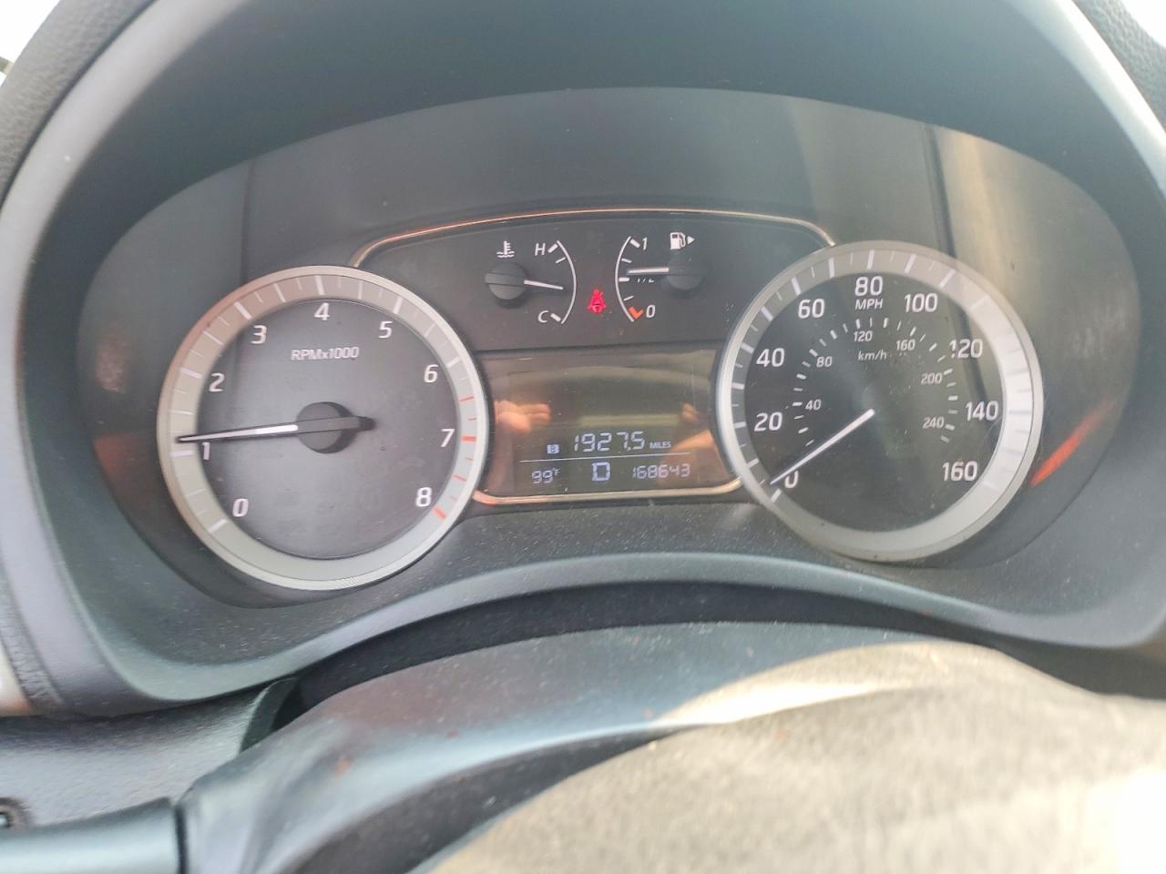 2013 Nissan Sentra S - zdjęcie 9