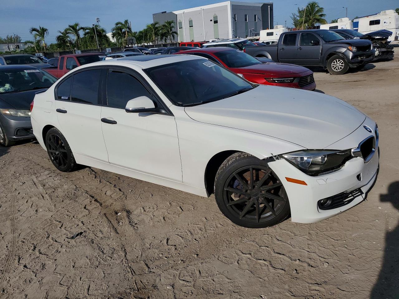 2014 BMW Seria 3 328i - zdjęcie 4