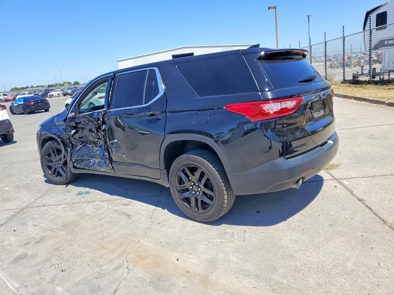 2020 Chevrolet Traverse Ls - zdjęcie 2