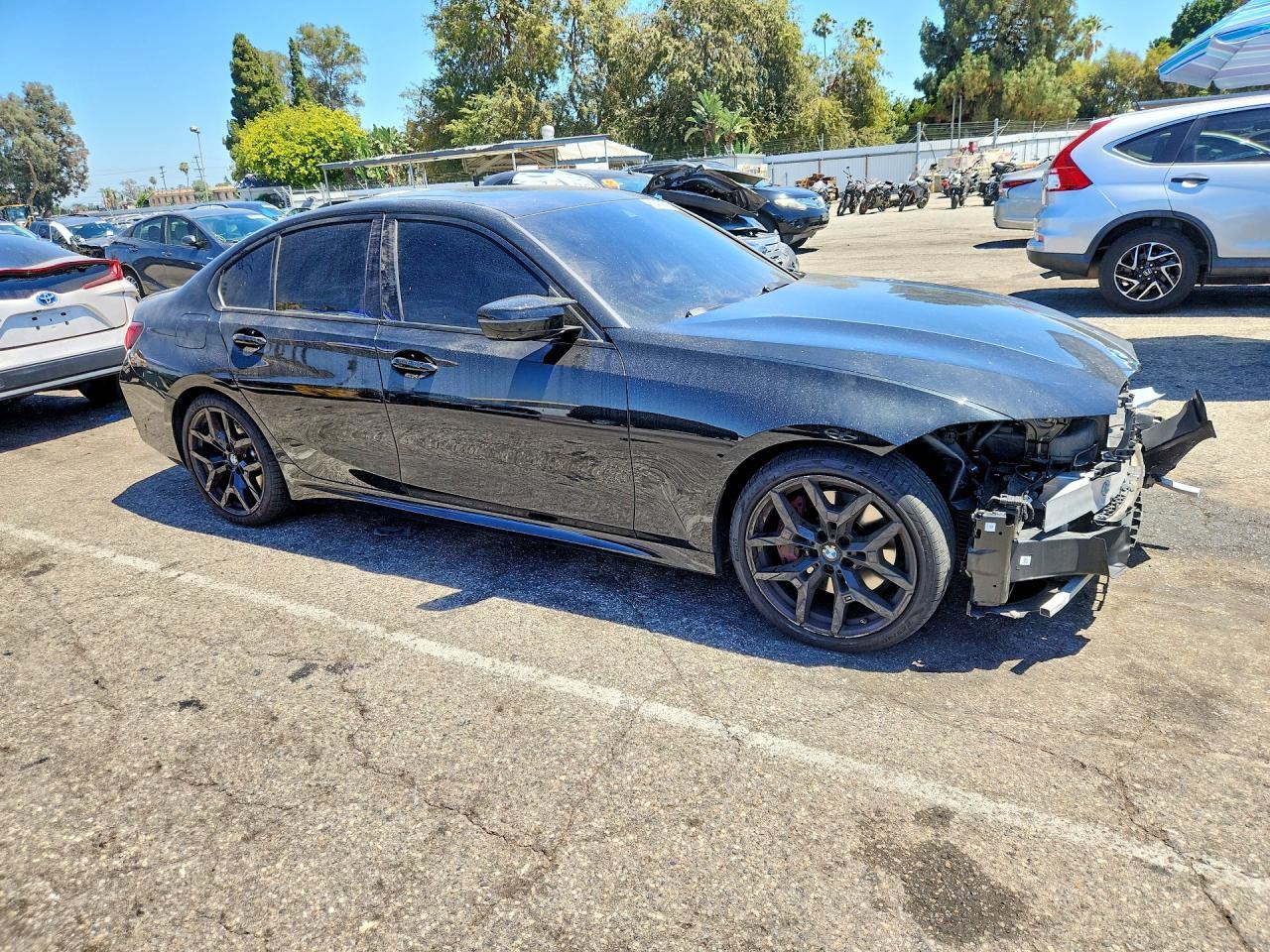 2025 BMW Seria 3 M340i - zdjęcie 4