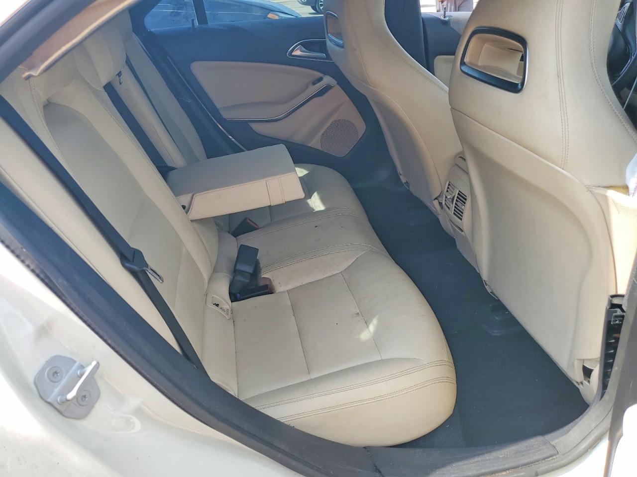 2018 Mercedes-Benz Cla 250 - zdjęcie 10