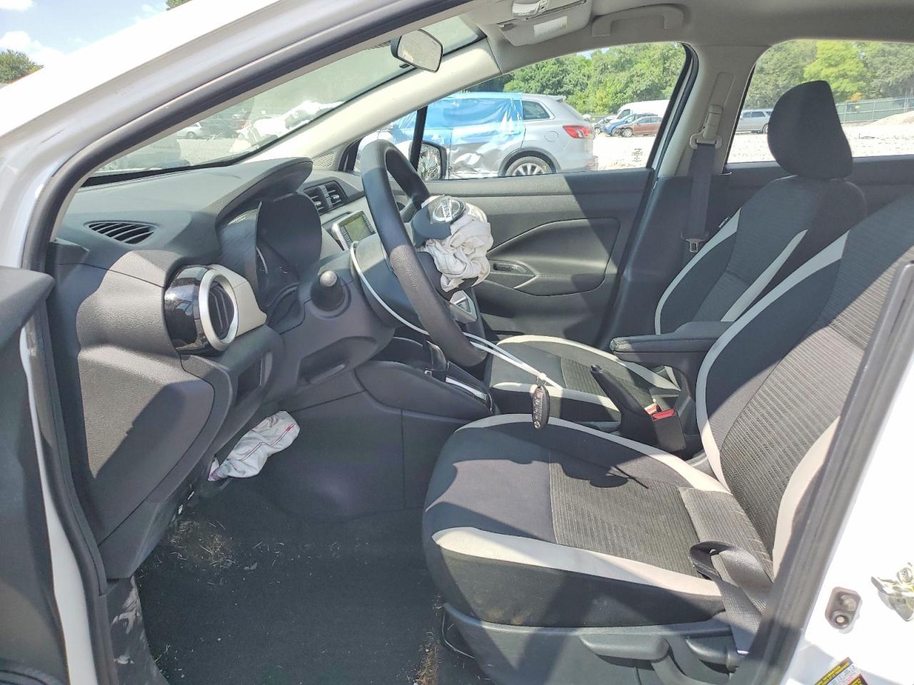 2020 Nissan Versa Sv - zdjęcie 7