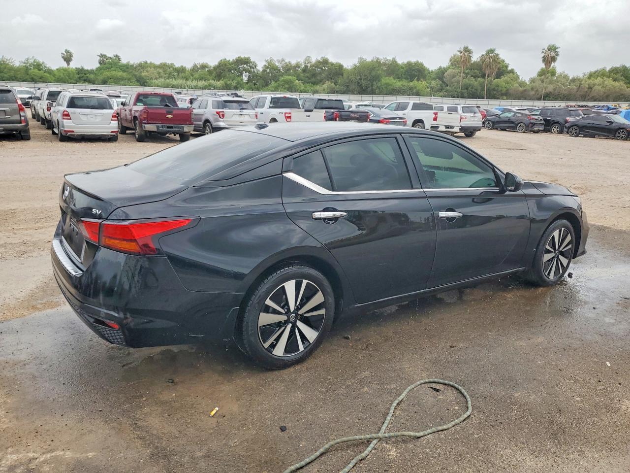 2021 Nissan Altima Sv - zdjęcie 3