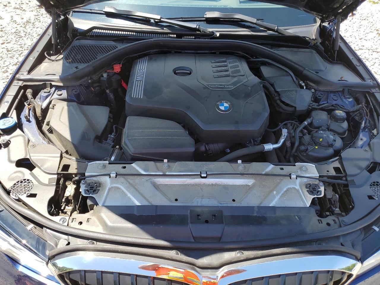 2019 BMW Seria 3 330i - zdjęcie 11