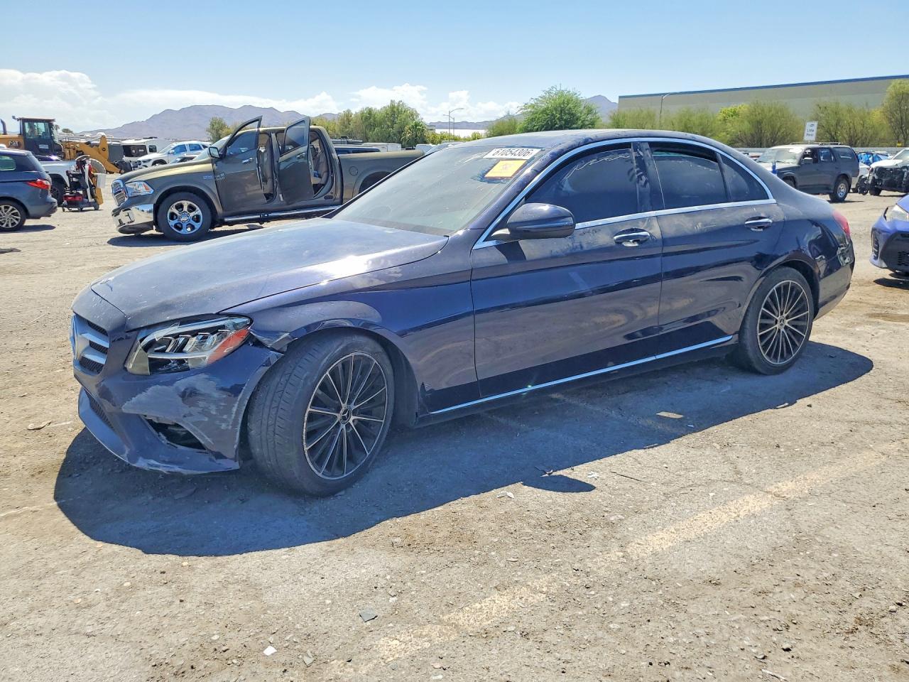 2020 Mercedes-Benz C 300 - zdjęcie główne