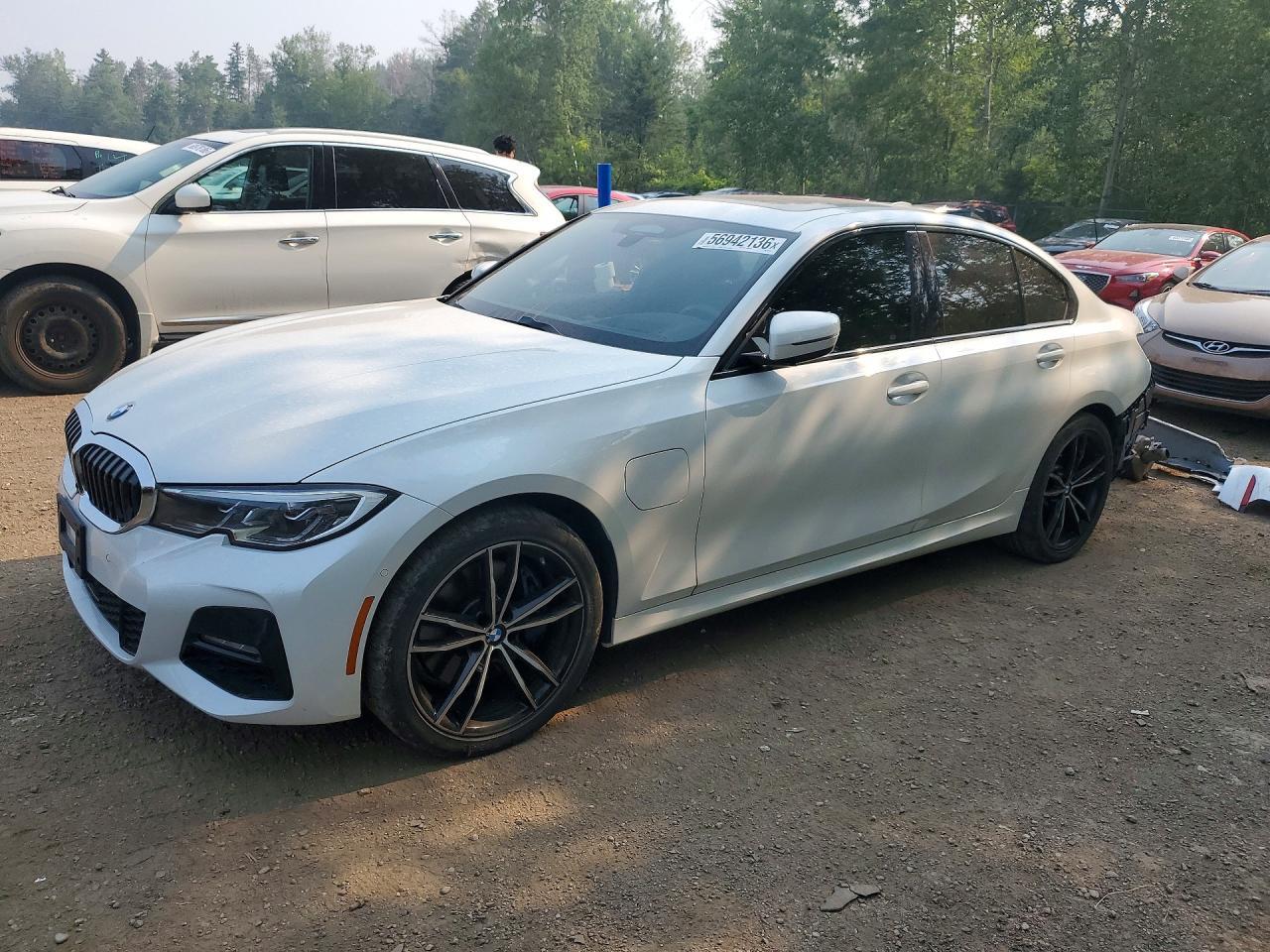 2021 BMW 330Xe - zdjęcie główne