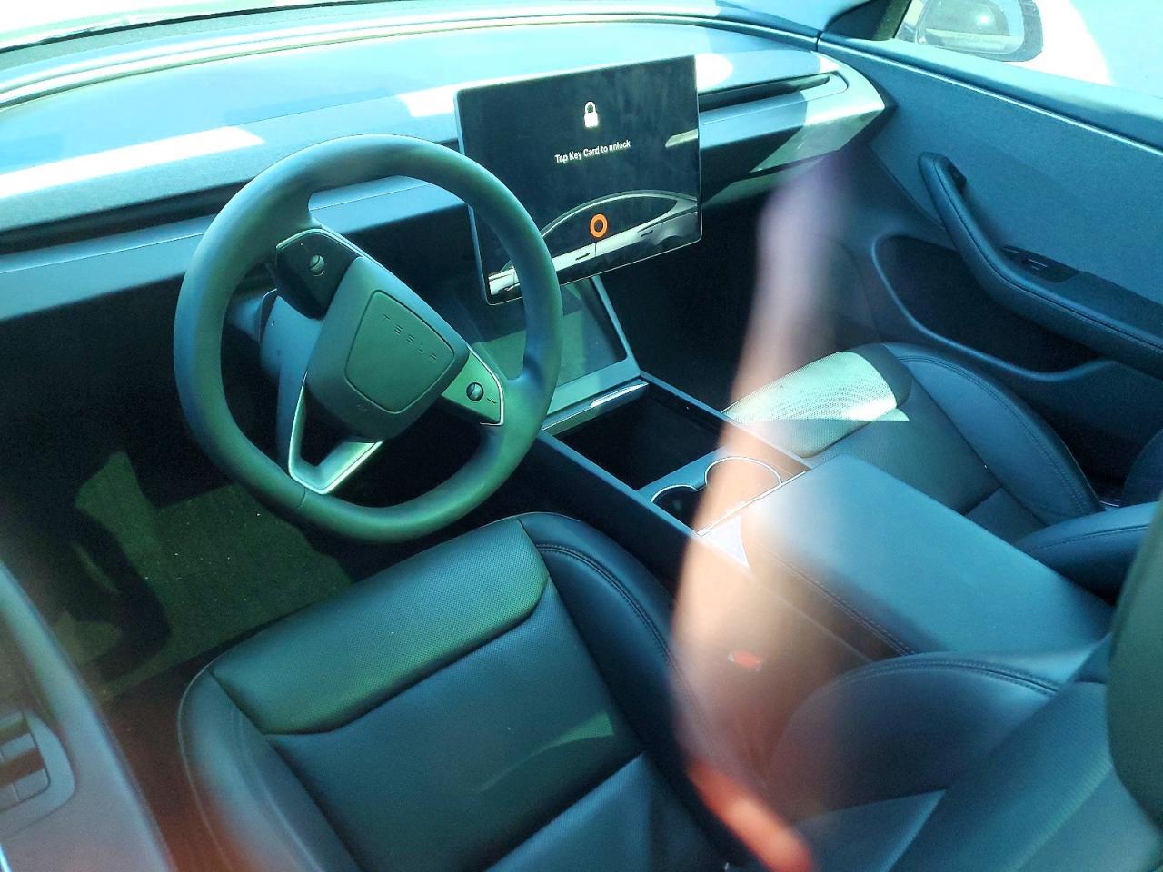 2025 Tesla Model 3 - zdjęcie 8