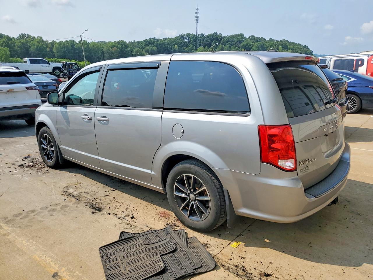 2018 Dodge Grand Caravan Se - zdjęcie 2
