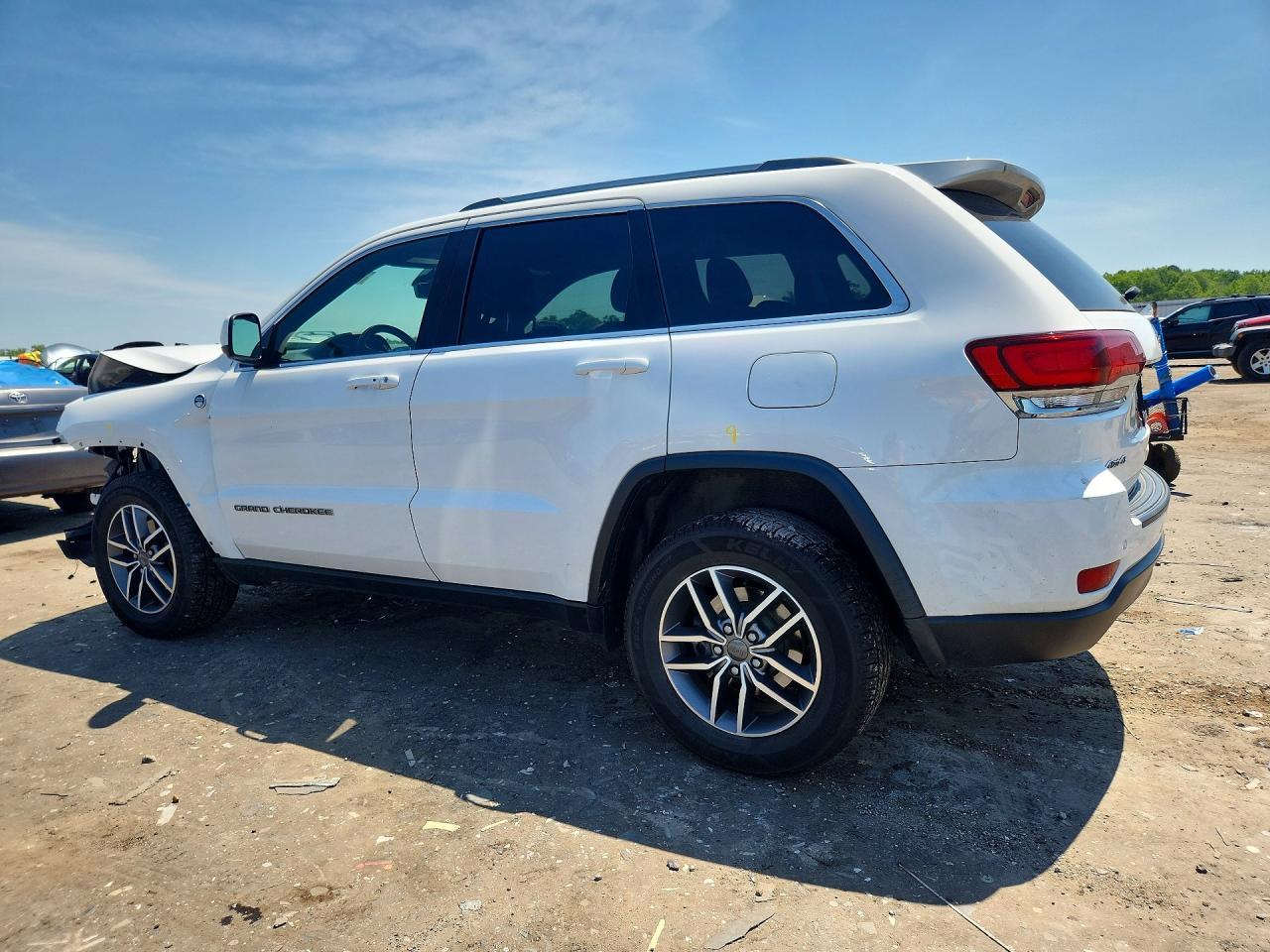 2020 Jeep Grand Cherokee Laredo - zdjęcie 2