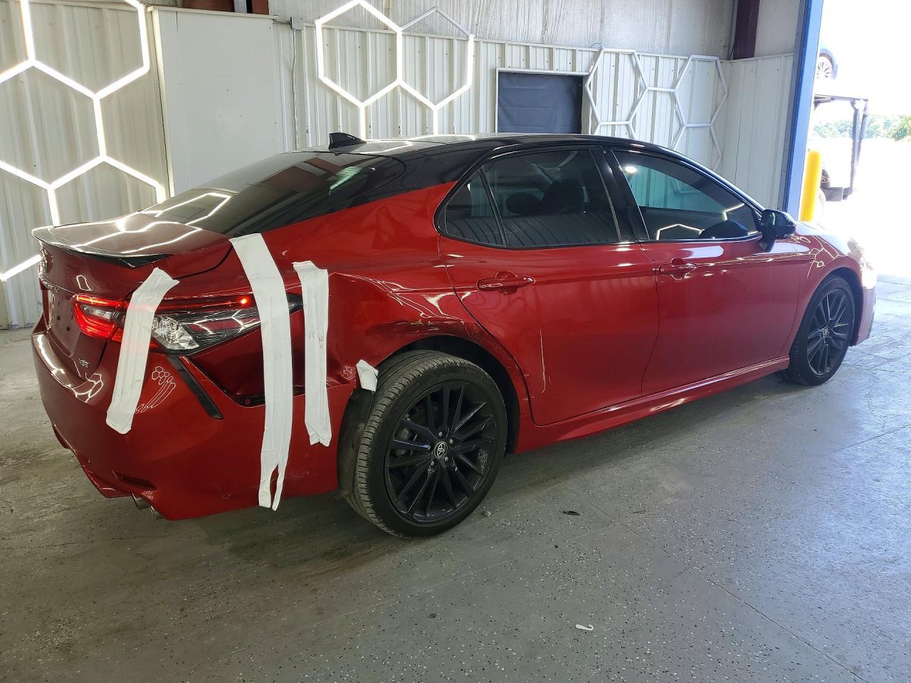 2024 Toyota Camry Xse V6 - zdjęcie 3