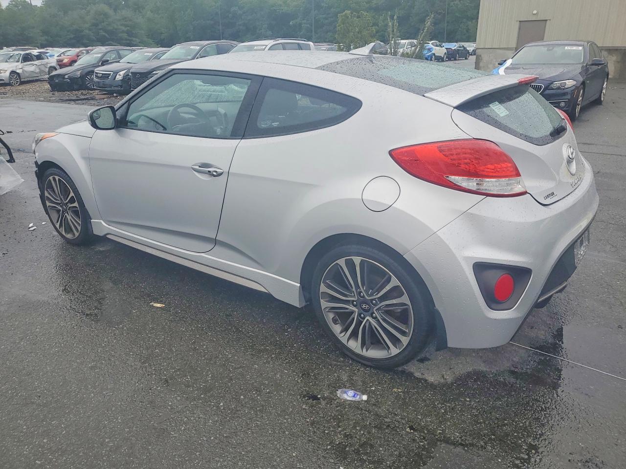 2016 Hyundai Veloster Turbo - zdjęcie 2