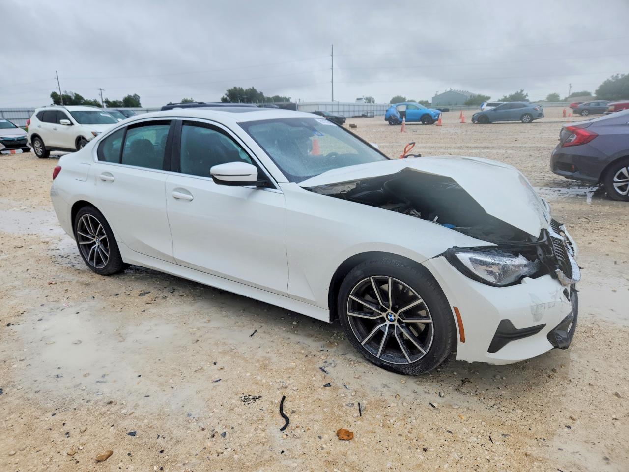 2020 BMW 330I - zdjęcie 4