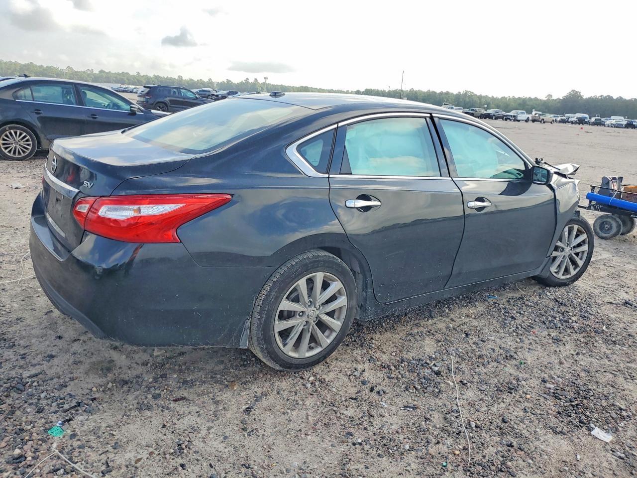 2017 Nissan Altima 2.5 Sv - zdjęcie 3
