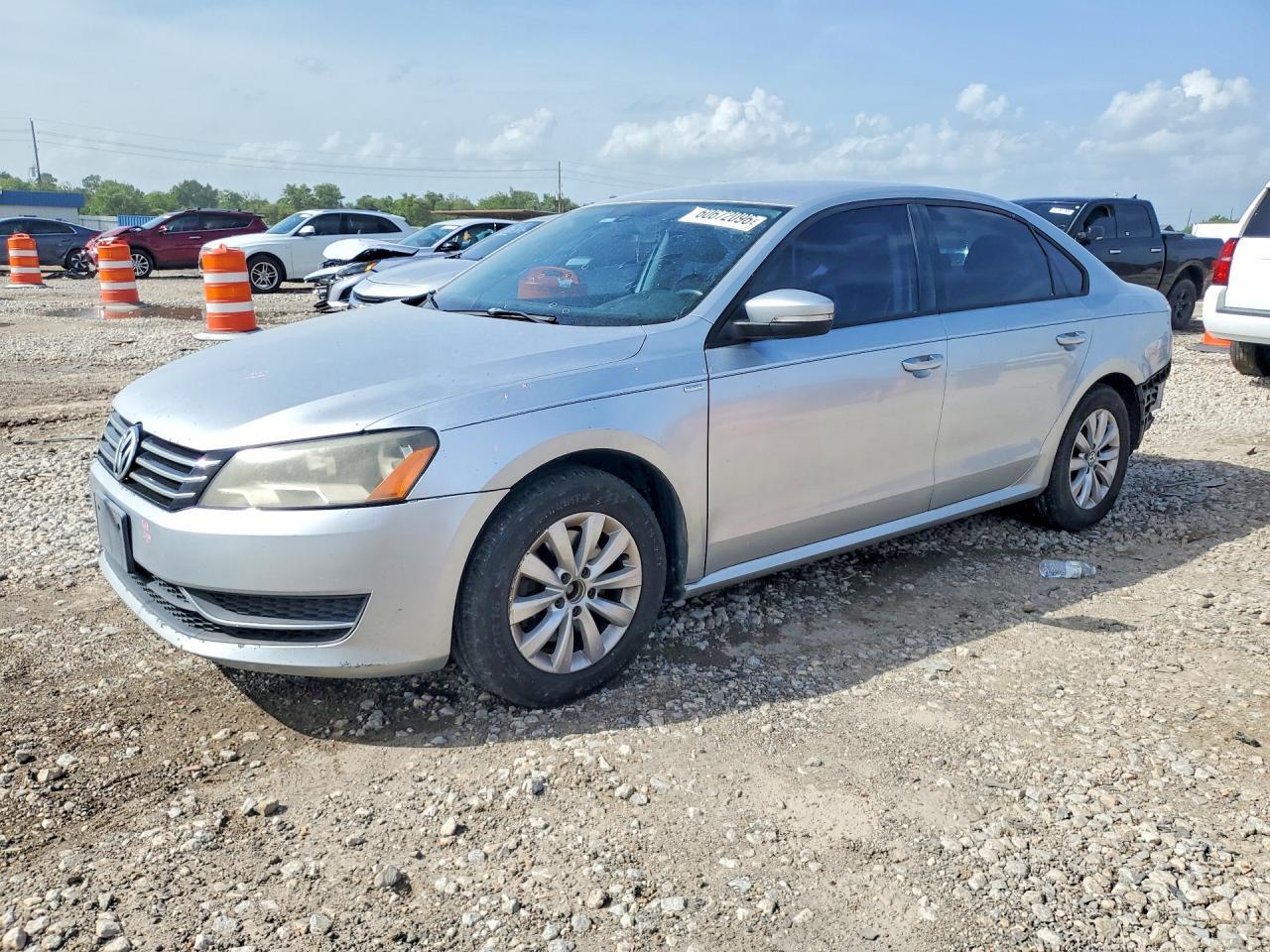 2015 Volkswagen Passat S - zdjęcie główne