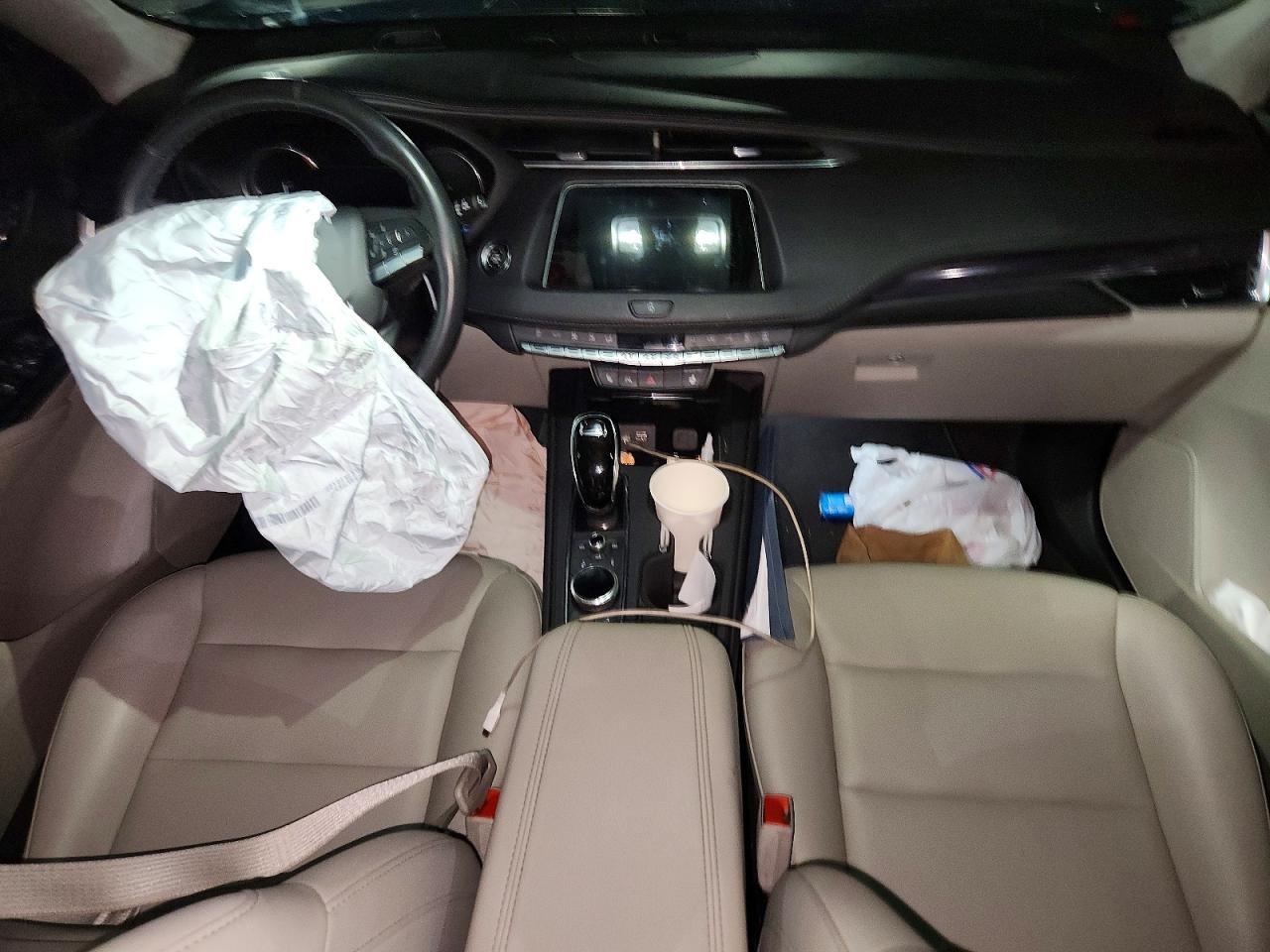 2022 Cadillac Xt4 Luxury - zdjęcie 8