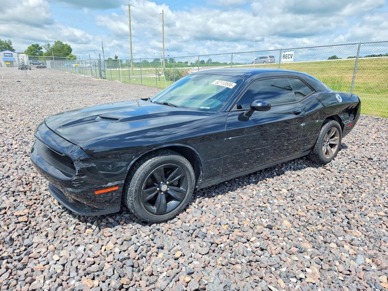 2015 Dodge Challenger Sxt - zdjęcie główne