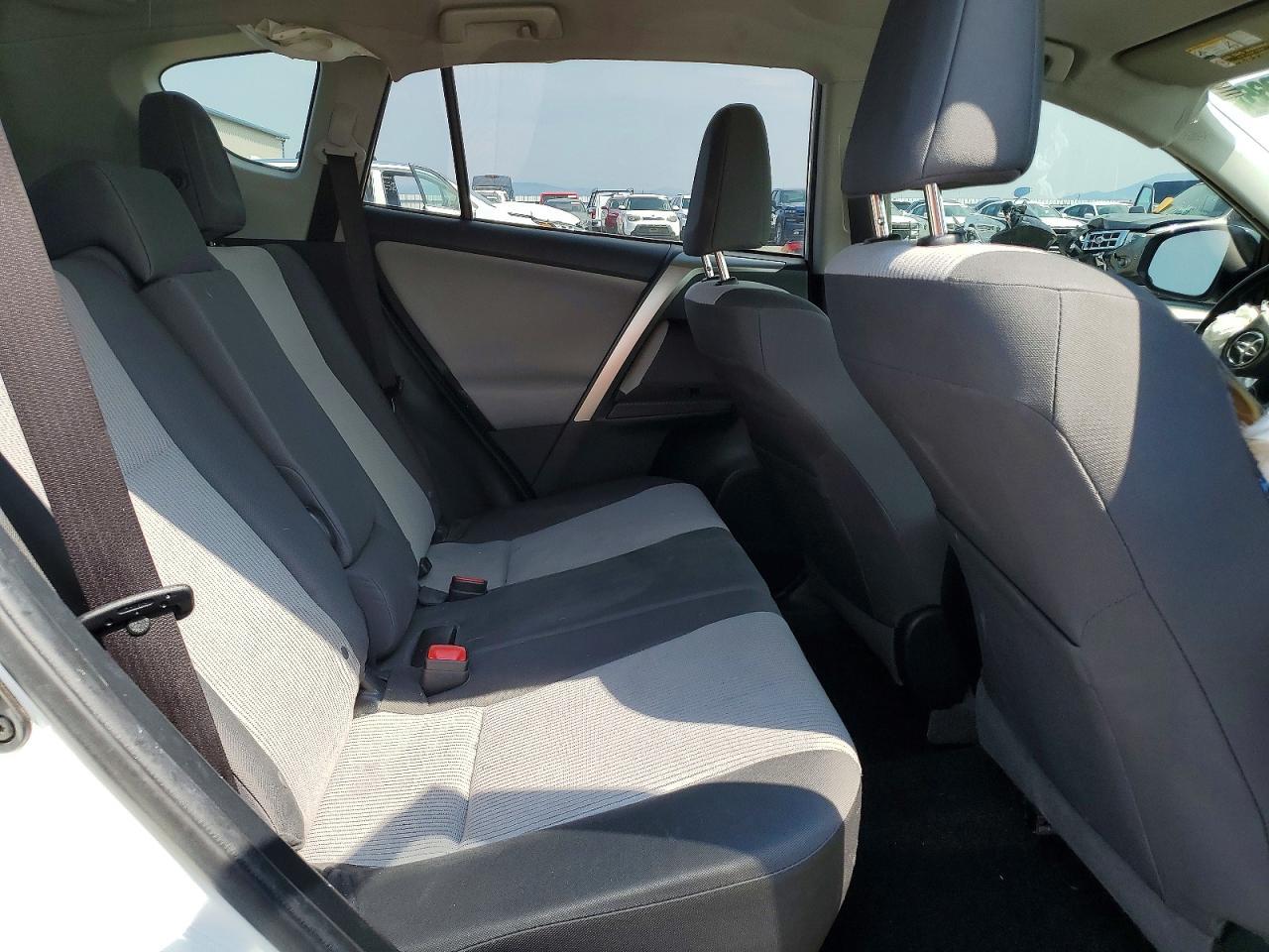2015 Toyota Rav4 Le - zdjęcie 10