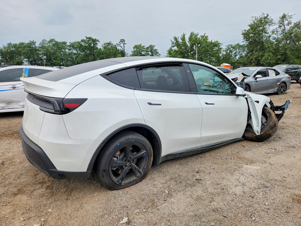 2026 Tesla Model Y - zdjęcie 3