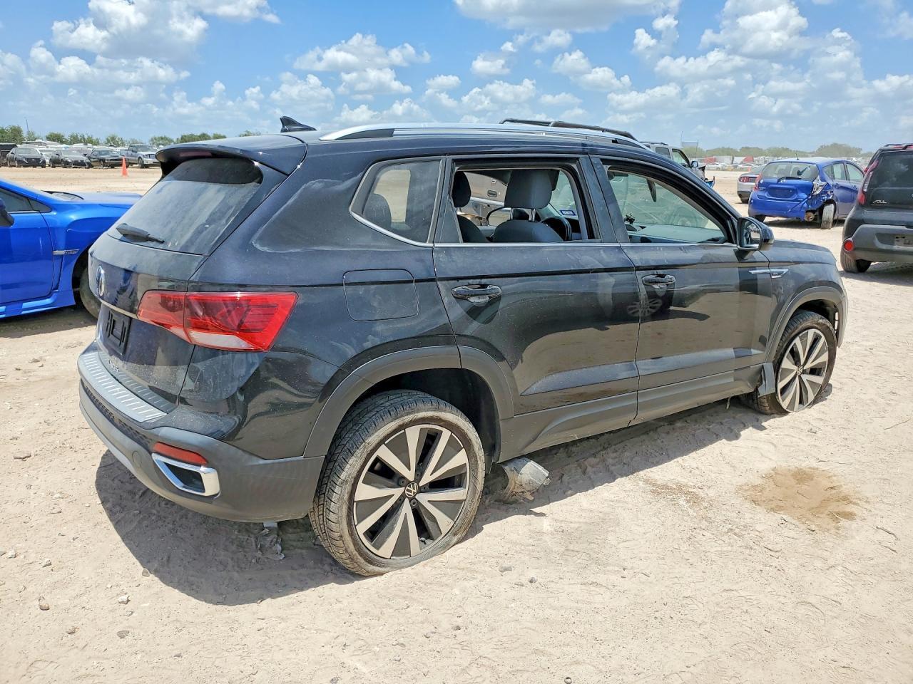 2023 Volkswagen Taos Se - zdjęcie 3