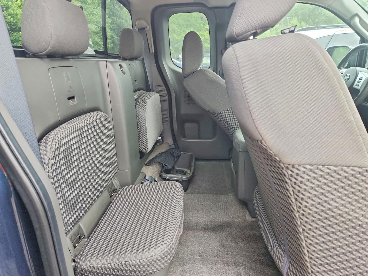 2015 Nissan Frontier Sv V6 - zdjęcie 10