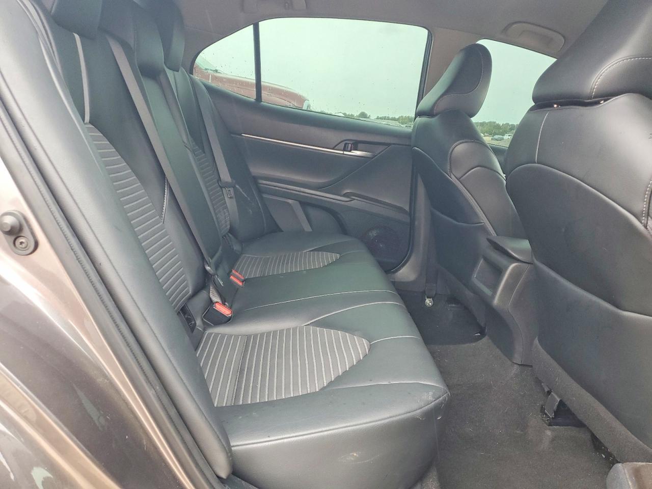 2021 Toyota Camry Se - zdjęcie 10