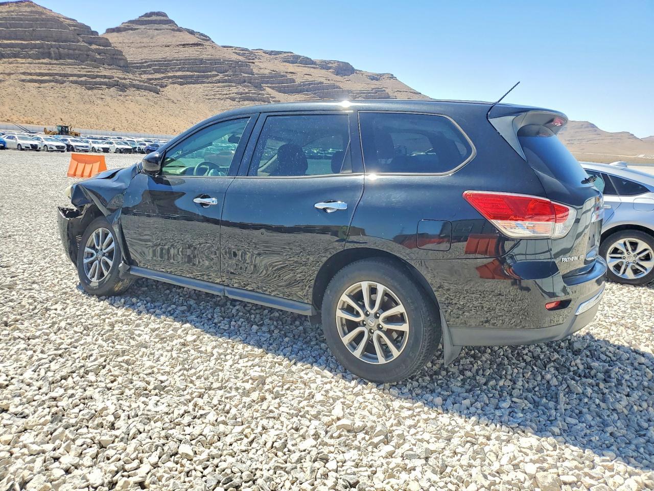 2014 Nissan Pathfinder S - zdjęcie 2