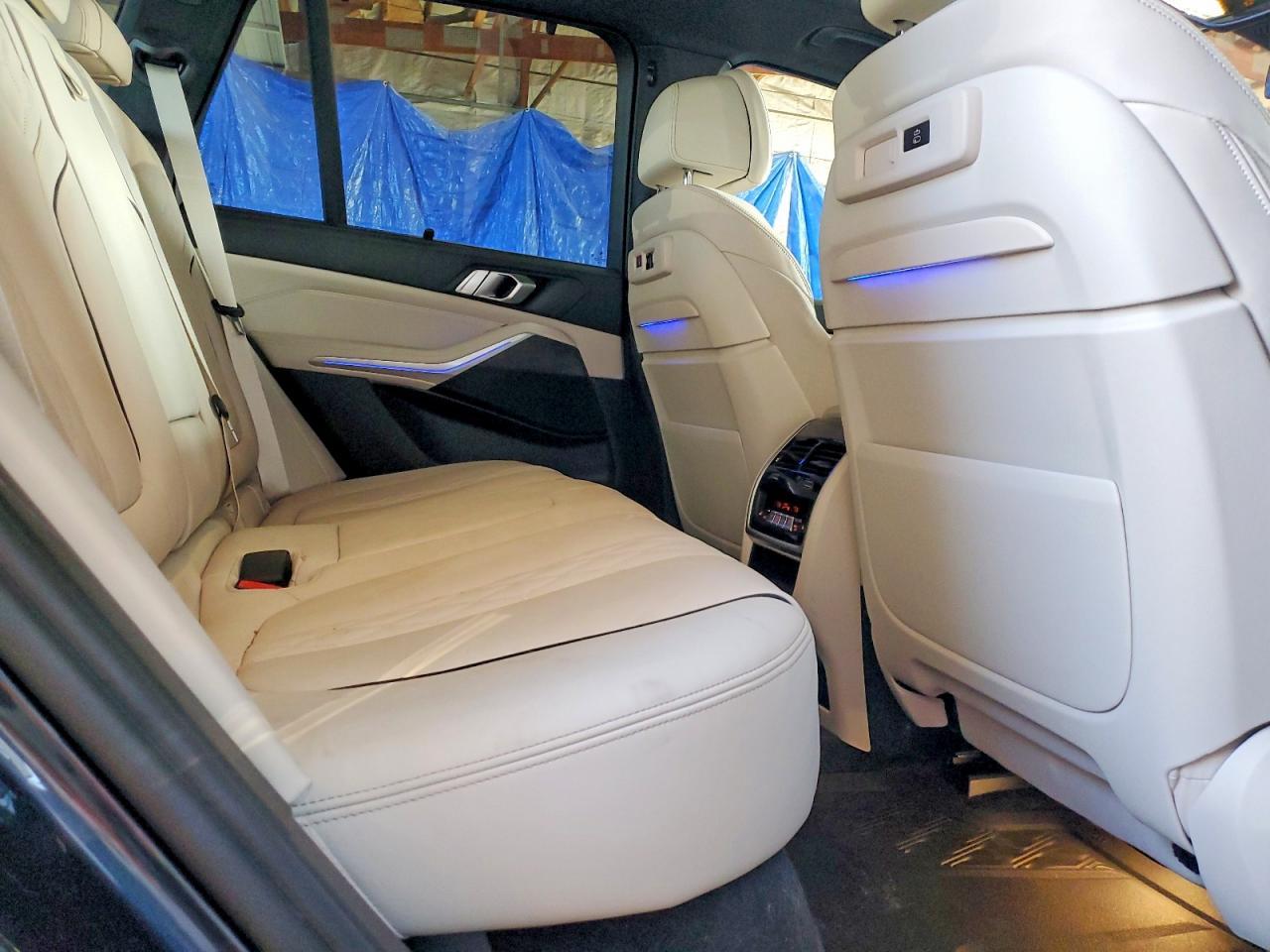 2022 BMW X5 xDrive40I - zdjęcie 11