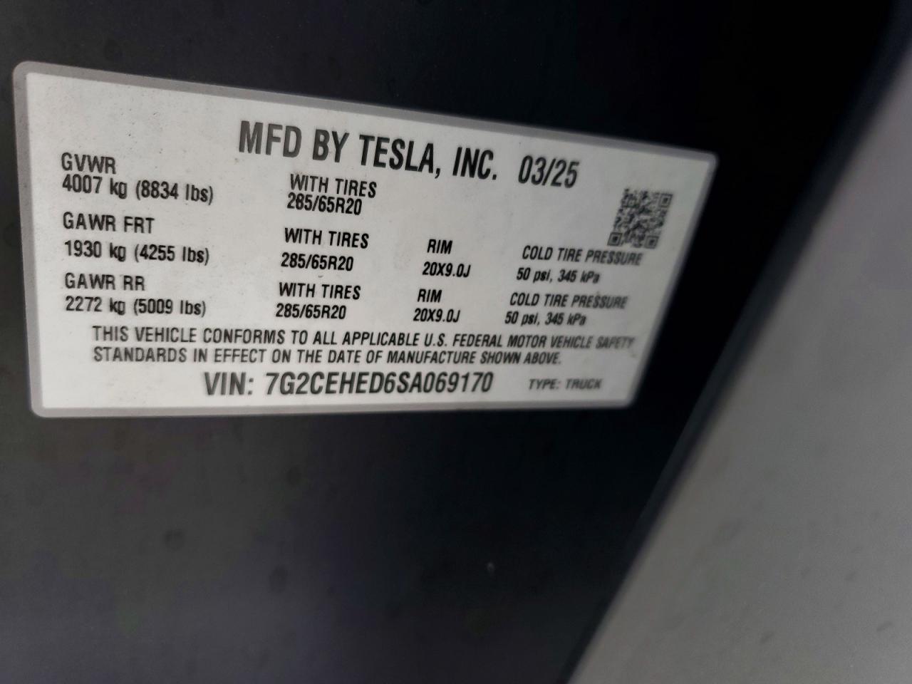2025 Tesla Cybertruck - zdjęcie 12
