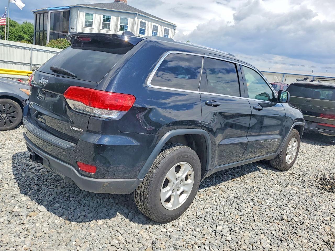 2017 Jeep Grand Cherokee Laredo - zdjęcie 3