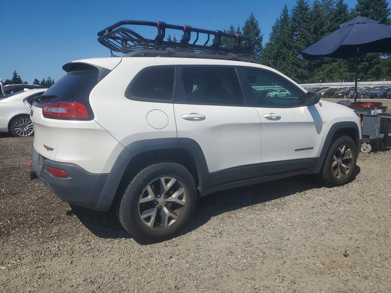 2016 Jeep Cherokee Trailhawk - zdjęcie 3