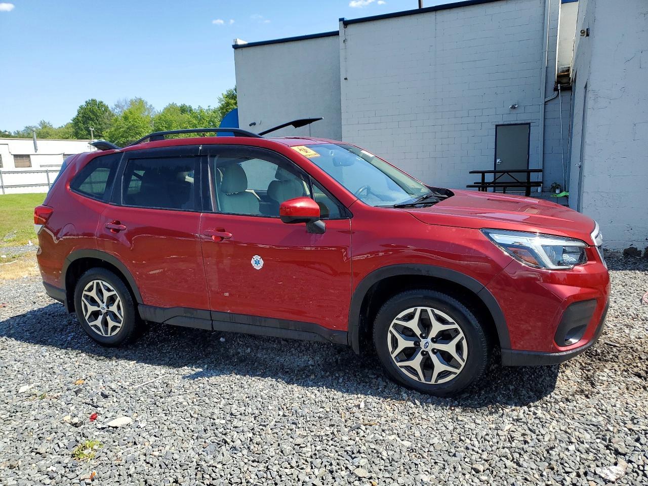 2021 Subaru Forester Premium - zdjęcie 4