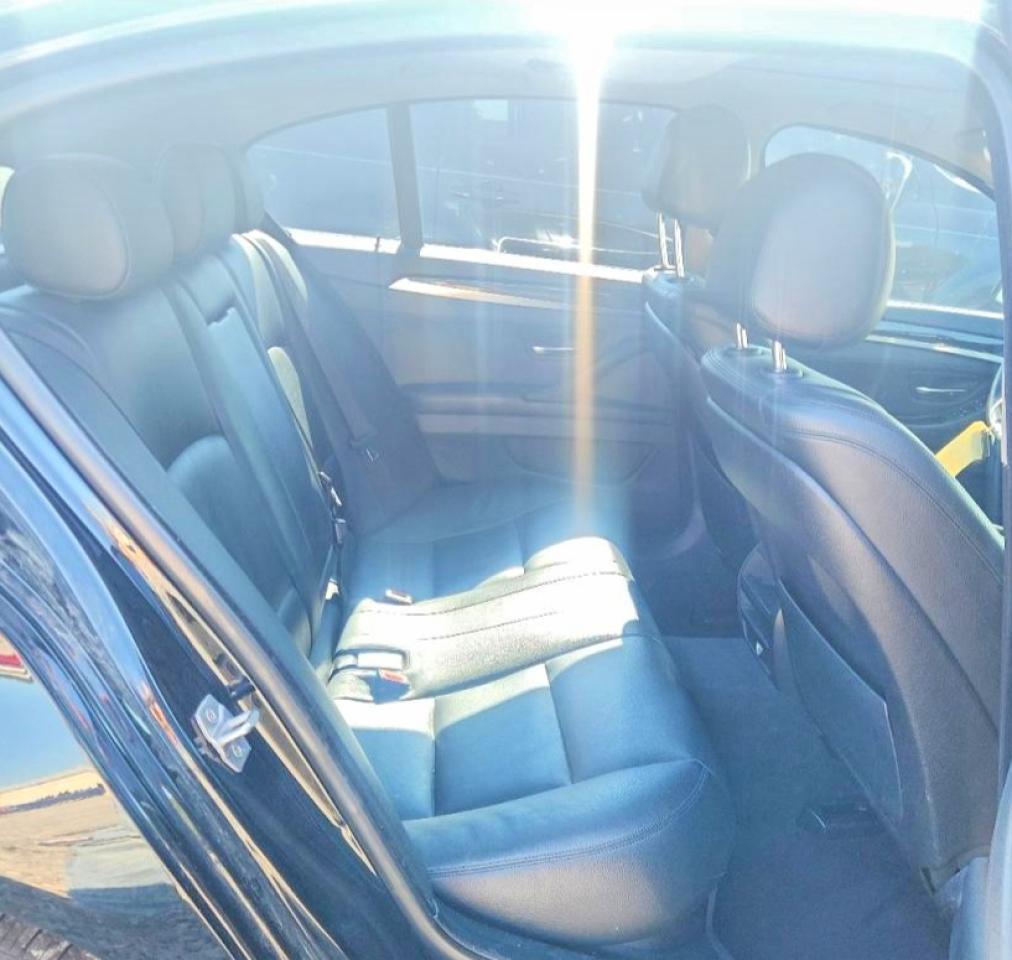 2015 BMW Seria 5 528i - zdjęcie 10